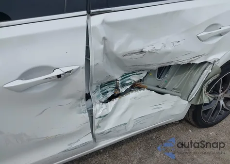 2019 Acura Ilx Premium Package/Technology Package from USA, damaged, VIN 19UDE2F75KA000688